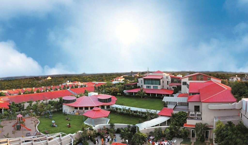 Several resorts in Hyderabad serve authentic Hyderabadi cuisine along with multi-cuisine options.